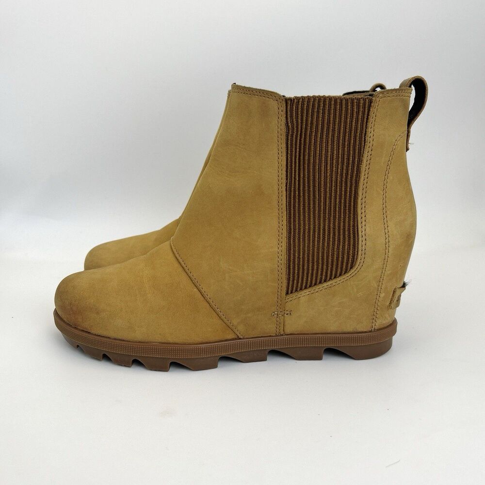SOREL Joan of Arctic Wedge II Chelsea Boots Women’s Size 9 Camel Brown Nubuck
